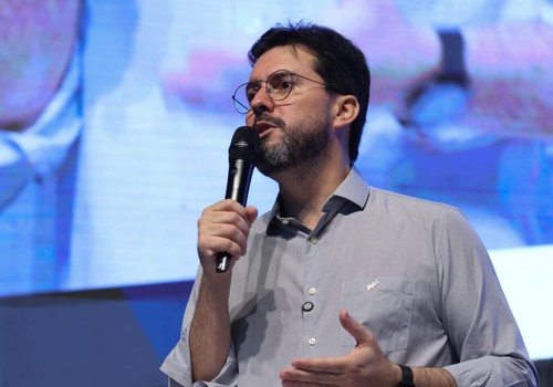 Após desistência de Cleitinho, quais são os caminhos políticos possíveis para Falcão?