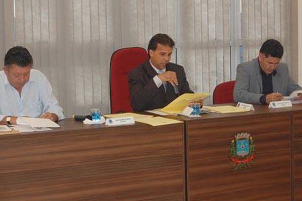 Câmara vota hoje proposta de aumento do número de vereadores em Patos de Minas