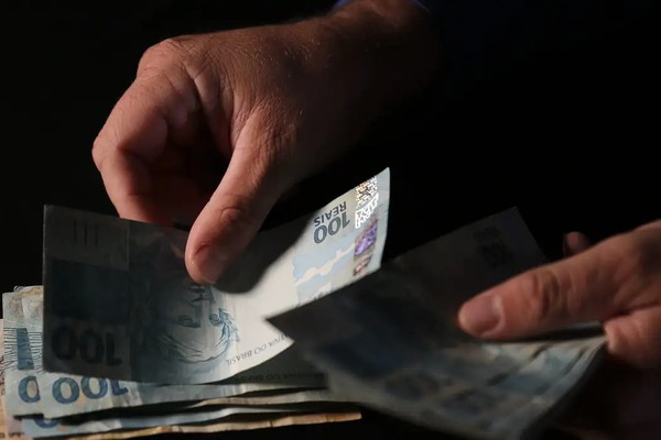 Mercado reduz previsão da inflação para 4,43% este ano