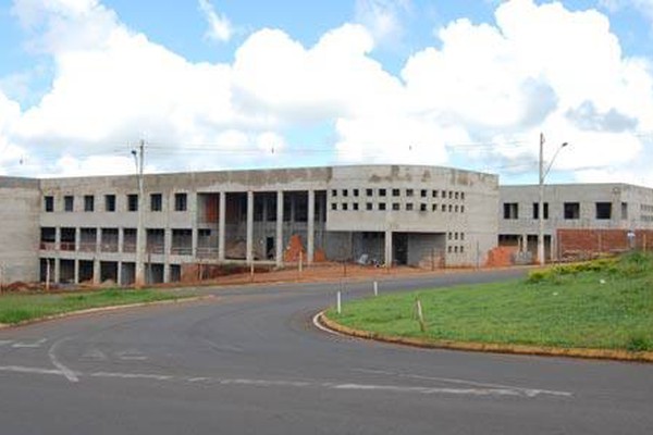 Unipam acelera ritmo das obras para concluir Hospital Universitário até fevereiro