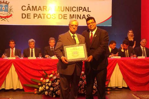 Diretor Geral da Faculdade Patos de Minas - FPM recebe Título de Cidadão Patense