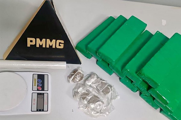 Suspeito de agredir a ex-companheira grávida é preso com barras e tabletes de maconha em Patos de Minas