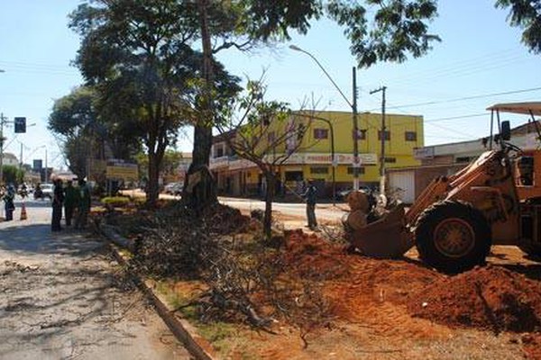 Obras de pavimentação na avenida Paracatu deverão ser concluídas em 40 dias