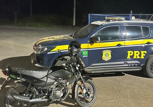 Motociclista é preso pela PRF ao tentar entrar em Patos de Minas com meio quilo de crack