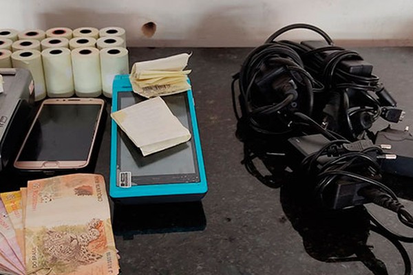 Após operação, PM prende 14 pessoas e vários materiais do jogo do bicho em Patos de Minas