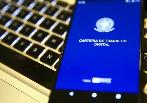 Taxa de desemprego cai para 5,3%, a menor para o trimestre até agosto