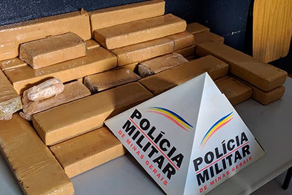 Polícia apreende grande quantidade de maconha em fundo falso de pick-up em Patos de Minas