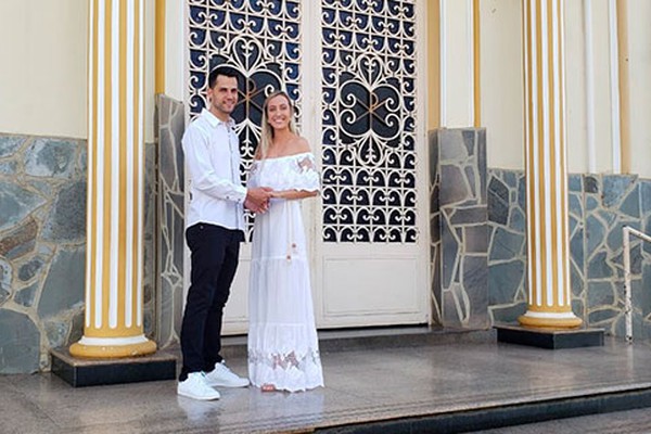 Noivos se casam em cerimônia sem convidados por causa do coronavírus em Patos de Minas