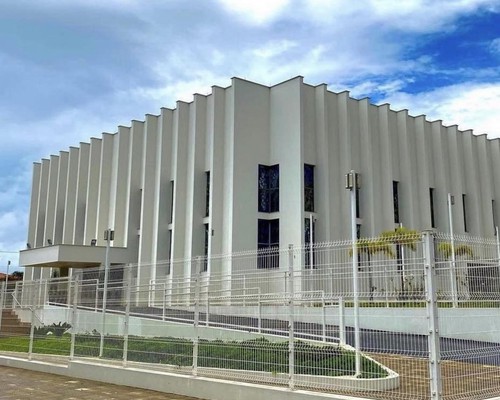 Polícia procura ladrão que invadiu igreja em Lagamar, arrombou cofre e furtou mais de R$ 15 mil