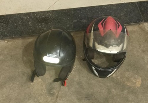 Polícia encontra capacetes e segue buscas por ladrões que assaltaram posto de combustíveis em Patrocínio