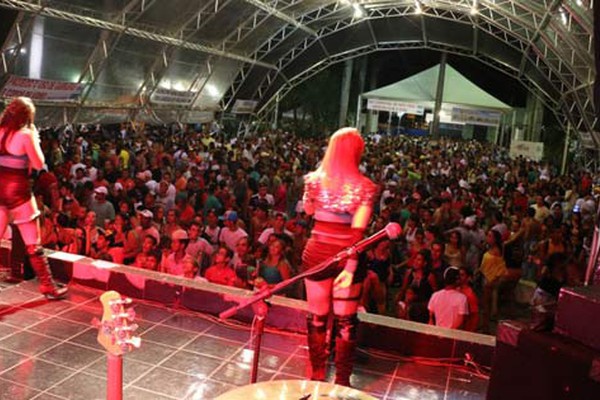  Prefeitura de Lagoa Formosa, a exemplo de várias cidades de Minas Gerais, cancela Carnaval de 2016