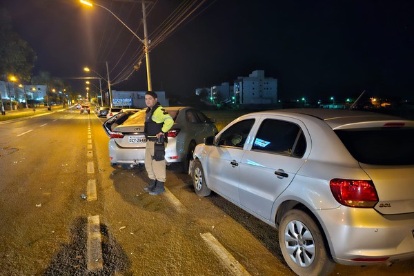 Condutora é levada para a Delegacia após se envolver em acidente com seis veículos na avenida Marabá