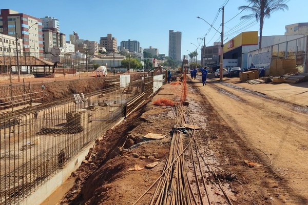 Primeira etapa de obras na Avenida Fátima Porto segue a todo vapor e nova licitação será aberta em breve