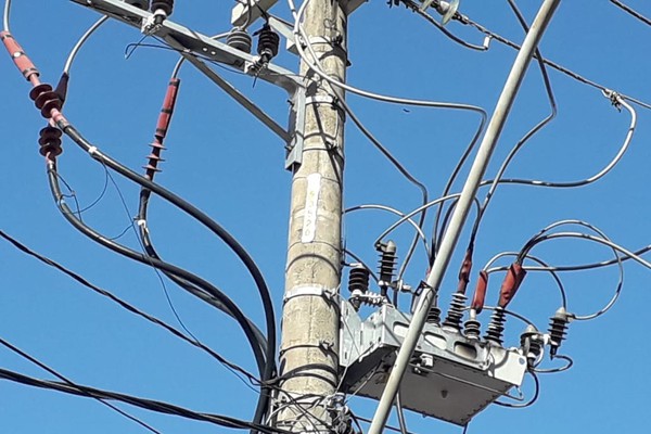 Cemig instala religadores na rede elétrica para evitar falta de energia na região norte de Patos de Minas