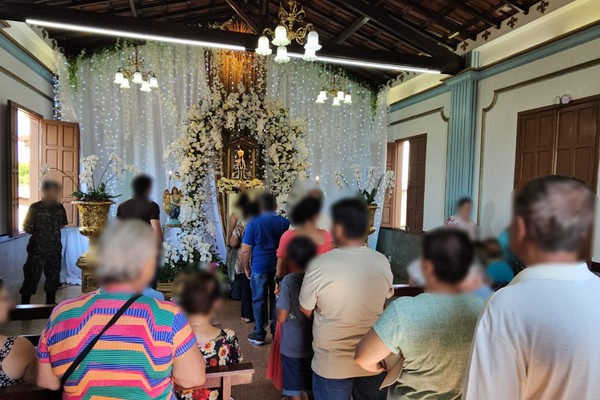 Homem relata ameaças corre para dentro da igreja de Nossa Senhora Aparecida e assusta fieis