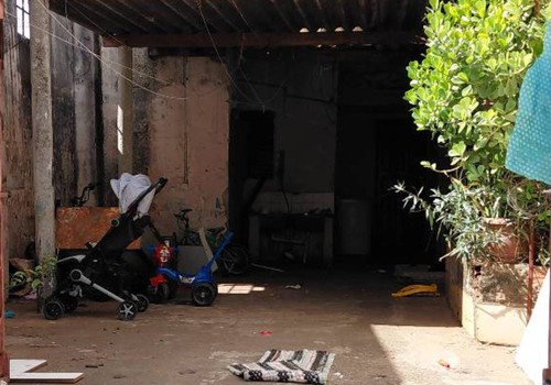 Crianças são encontradas em condições precárias e mãe é presa por abandono de incapaz em Patos de Minas