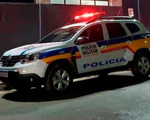 Mãe e padrasto são obrigados a se trancarem no quarto após filho ameaçá-los de morte