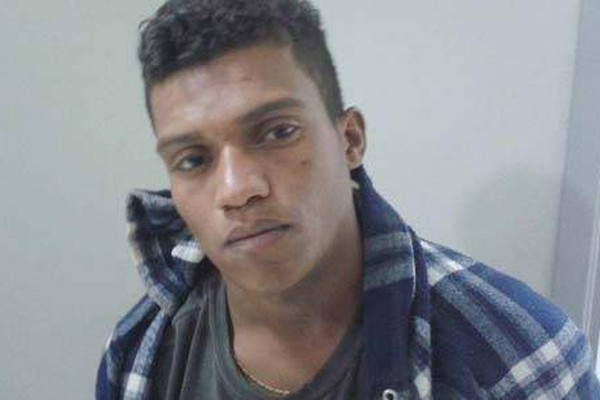 Jovem é preso pela PM de Lagoa Formosa com várias pedras de crack
