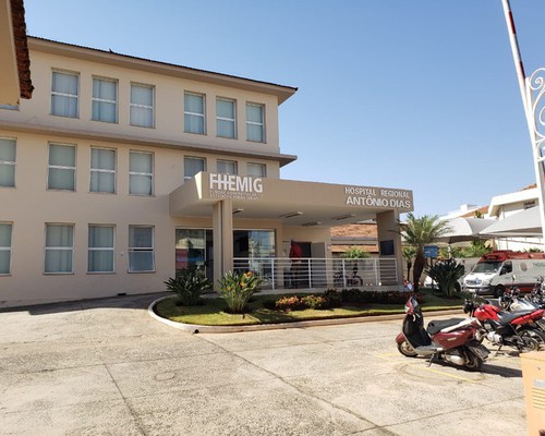 Impasse entre hospitais faz família de paciente acionar a polícia para receber atendimento