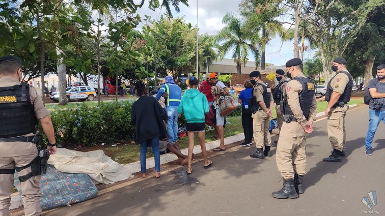 Imundície e perturbação do sossego; PM realiza abordagens a moradores de rua  em Patos de Minas