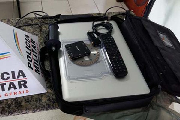 Denúncia anônima leva Policia Militar a recuperar notebook furtado de uma empresa em Presidente Olegário
