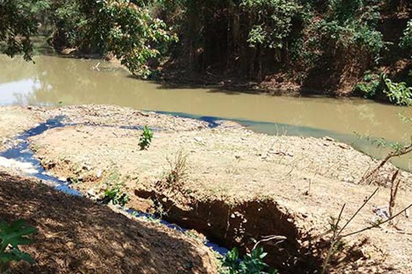 Dia Mundial da Água serve de alerta para a poluição que toma conta do Rio Paranaíba