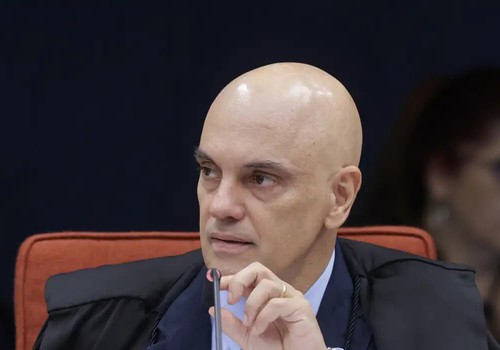 Moraes determina transferência de Bolsonaro para Papudinha