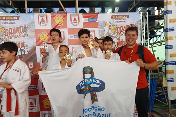 Atletas patenses conquistam ouro, prata e bronze em competição de Karatê para autistas