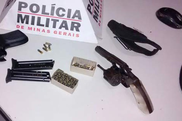 Polícia Militar encontra menores furtando na Vila Padre Alaor e apreende duas armas de fogo