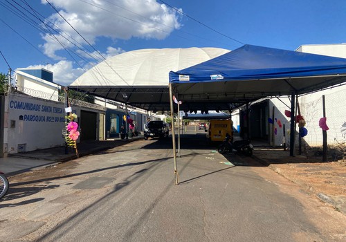 Festa de Santa Teresa de Calcutá inicia movimentação de barraquinhas com show ao vivo nesta sexta