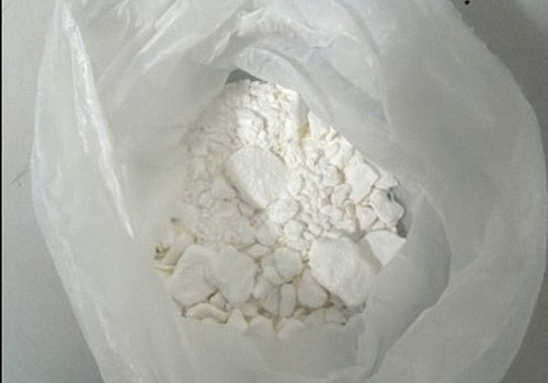 Mulher é presa com cocaína, haxixe, maconha e mais de R$900,00 em Patos de Minas