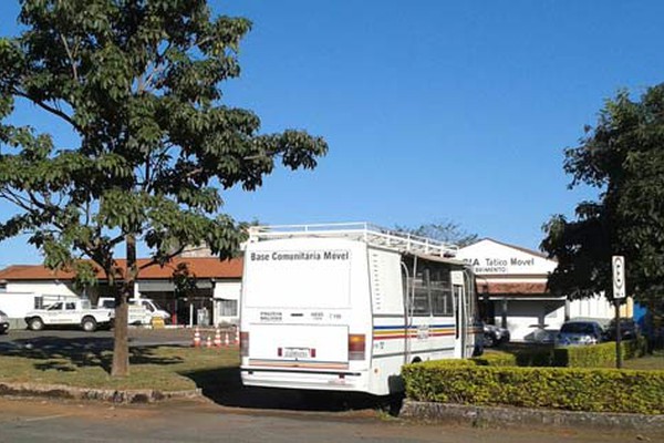 Cabo da PM acusado de participar de quadrilha de estelionatários ficará preso no 15º BPM