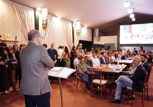 Programa Juntos Pelo Agro é lançado na Fenamilho 2026 para fortalecer o agronegócio regional
