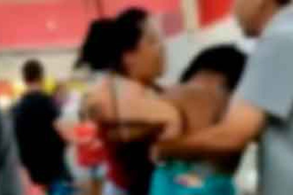 Separa Guilherme! Briga de mulheres em supermercado de Patos de Minas viraliza nas redes sociais
