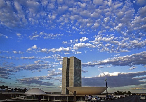 Deputados e senadores elegem presidentes e mesas diretoras no sábado