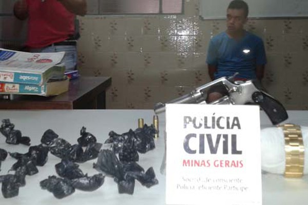 Polícia Civil prende acusado de movimentar o tráfico de drogas no bairro Santa Luzia