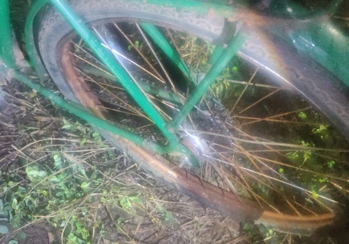 Ciclista morre após ser atropelado por veículo que fugiu na LMG 740, em Lagoa Grande