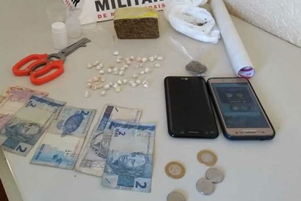 Polícia Militar prende trio em Carmo do Paranaíba com pedras de crack, maconha e dinheiro 