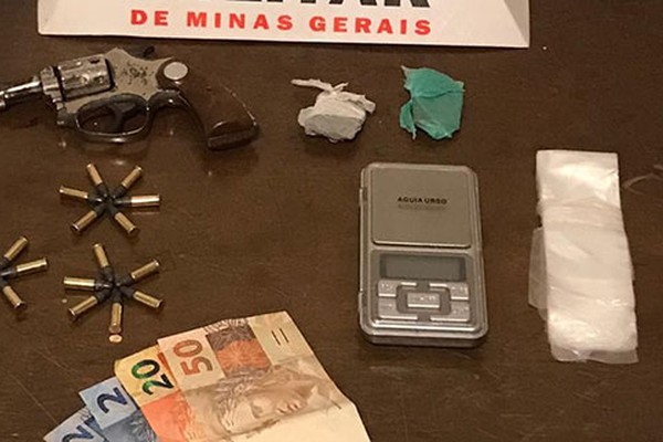 PM prende jovem com arma, munições e droga evitando crime violento em Patrocínio