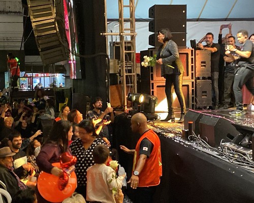 Roberta Miranda fecha show na Fenapraça 2026 com o sucesso “Vá com Deus”; veja ao vivo