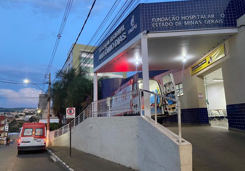 Motociclista de 19 anos é socorrido em estado grave após acidente em Patos de Minas