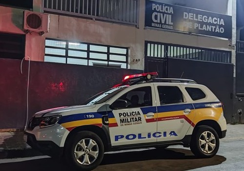 Filho proibido de se aproximar recusa-se a ir embora da casa da mãe e acaba preso