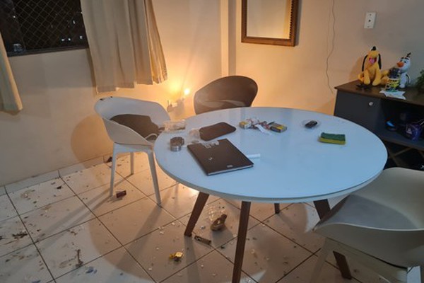 Namorados entram em luta corporal e precisam da intervenção da Polícia; os dois foram medicados e presos