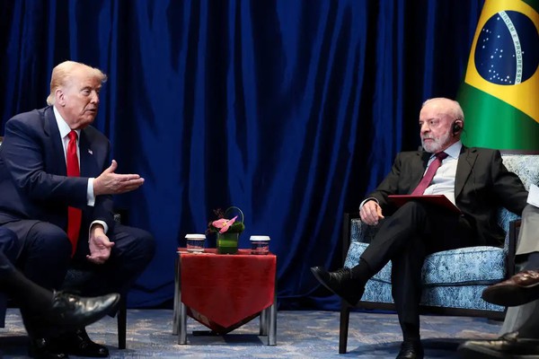 Trump parabeniza Lula e diz que negociações com Brasil prosseguem