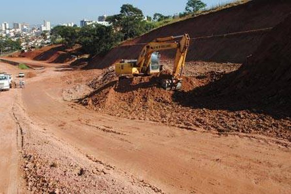Prefeitura busca recursos para pavimentar extensão da Fátima Porto