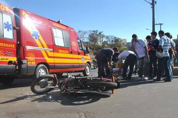 Motociclista fica ferida em mais um acidente registrado em Patos de Minas
