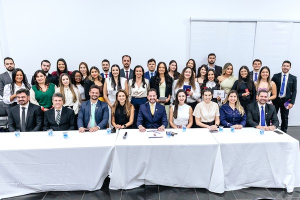 45ª Subseção da OAB realiza solenidade para entrega das carteiras para 26 novos advogados e advogadas