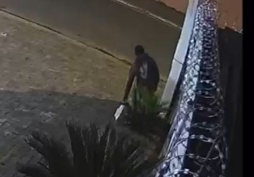 Jovem de 25 anos é preso após furtar fiação de templo religioso em Patos de Minas