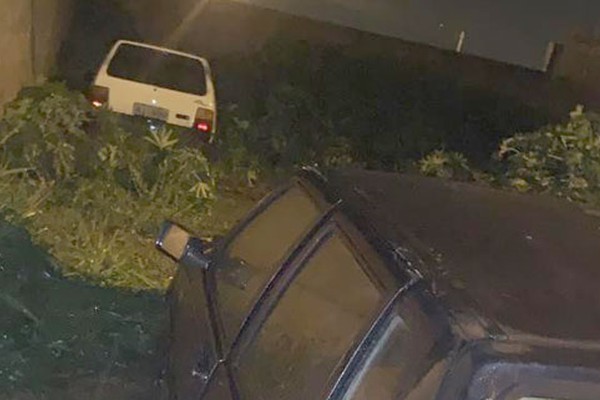 Após denúncia, Polícia Militar recupera dois Fiat/Uno furtados em Patrocínio