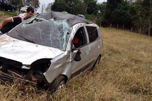 Empresária morre em grave acidente de trânsito entre São Gotardo e Matutina